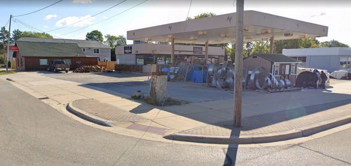 Curleys Drive-In (Curlys Drive-In) - 2022 Street View (newer photo)